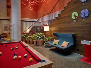 Hotel 25h, World of Sports
