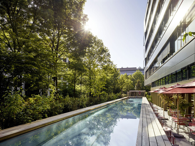 Hotel 25h, World of Sports